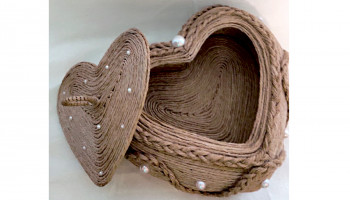 Шкатулка  в форме сердце из джута