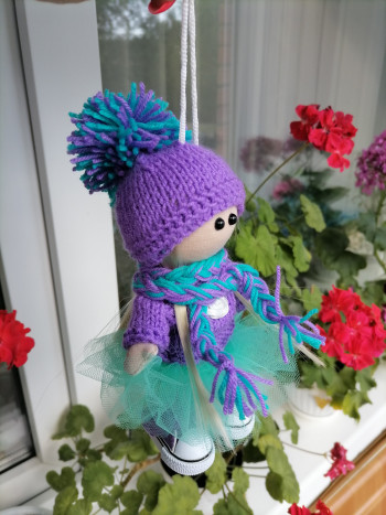 Текстильная подвесная кукла